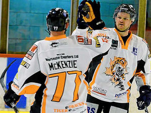 Supporting image for story: Telford Tigers on prowl for a place in the play-offs