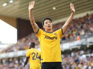 Supporting image for story: Wolves are taking risks again - and it is starting to pay off