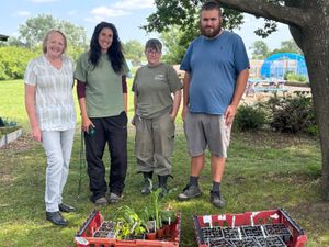 Supporting image for story: “Growing Community Food Together” - prisoners and communities join forces to grow fresh food