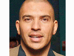 Supporting image for story: Stan Collymore calls in cops after shocking racist Twitter abuse