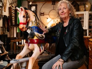 Supporting image for story: Former Pink Floyd guitar technician restores old rocker
