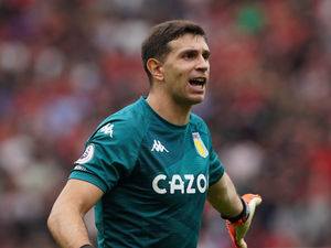 Supporting image for story: Emi Martinez: Aston Villa result tough to take 