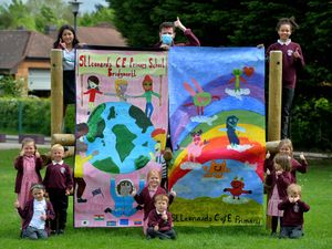Supporting image for story: Bridgnorth schoolchildren create banners for twin town