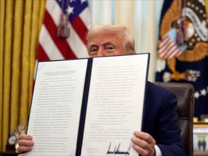 Supporting image for story: Trump orders release of Kennedy and Martin Luther King Jr assassination records