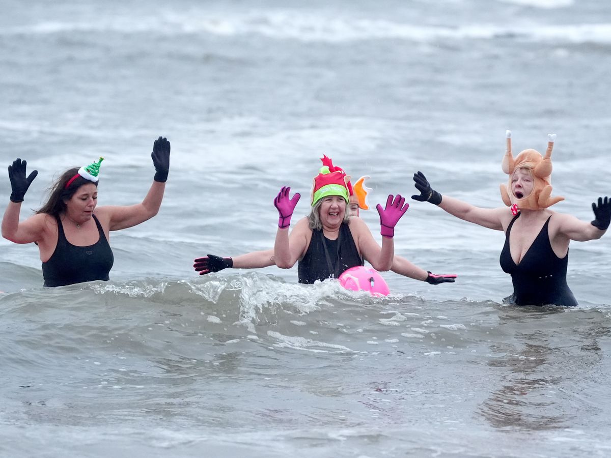 Wind and cold weather warnings due - but no white Christmas for UK