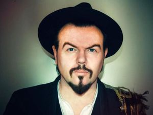 Supporting image for story: Birmingham, Shrewsbury dates for Jack Lukeman