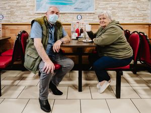 Supporting image for story: 'Keep wearing masks' is consensus of shoppers in Wellington