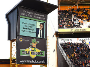 Supporting image for story: Ryan Passey: Wolves pay tribute to stab victim with minute's applause