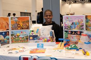 
Khamani Edwards, aged 17, Founder & CEO of KJ's Craft Time and recipient of Unloc's Changemaker Grant. 
