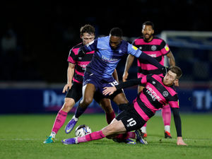 Supporting image for story: Wycombe 0-0 Shrewsbury - Report