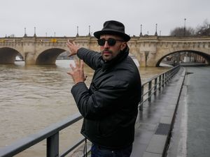 Supporting image for story: French artist’s installation to transform Paris’s oldest bridge into giant cave