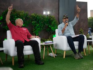 Supporting image for story: Argentina orders arrest of Venezuela’s president and his right-hand man