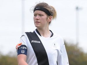 Supporting image for story: Caitlyn Smith chasing American dream