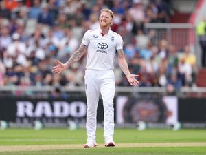 Supporting image for story: India openers make strong start after England opt to bowl first in fourth Test