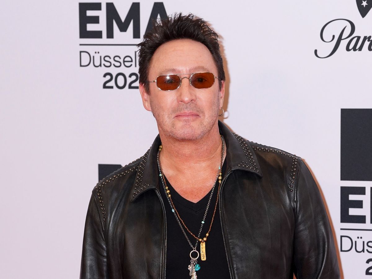 Hey Jude has lovely sentiment but I’ve been driven up wall by it(02)