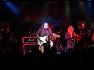 Supporting image for story: Fans' Christmas wish granted