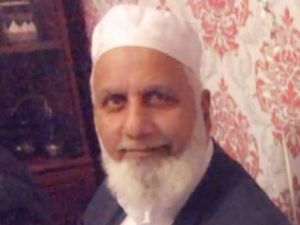 Supporting image for story: Man charged with attempted murder after worshippers set on fire outside mosques
