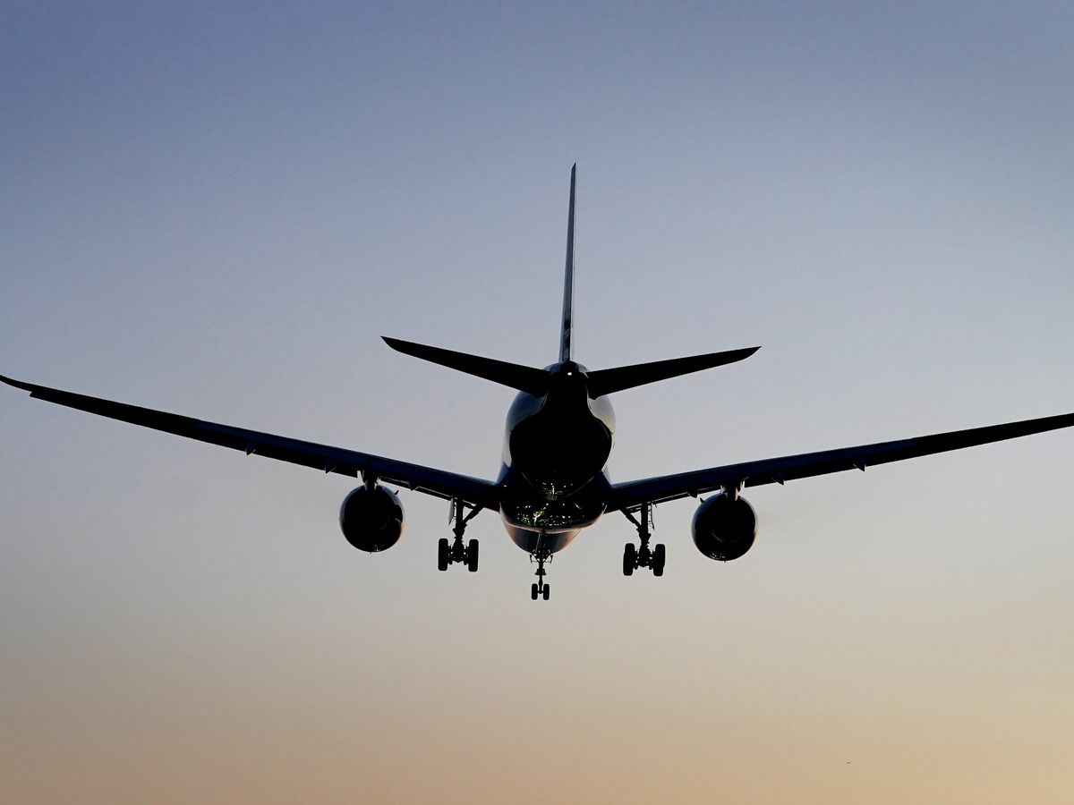 Government approves Gatwick second runway plan Government approves Gatwick second runway plan