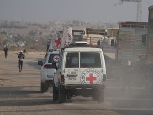 Supporting image for story: US officials in Israel to press truce forward as first phase of ceasefire wanes