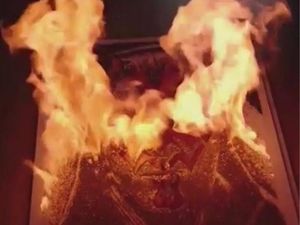 Supporting image for story: Watch this artist set fire to his work as he creates masterpieces with gunpowder