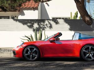 Supporting image for story: The history of the Porsche 911 Targa