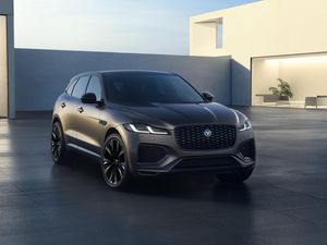 Supporting image for story: Jaguar adds new 300 and 400 Sport models to F-Pace range