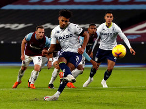 Supporting image for story: West Ham 2 Aston Villa 1 - Report 