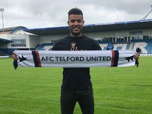 Supporting image for story: Dom Smith staying at AFC Telford