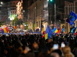 Supporting image for story: Pro-Europe mayor triumphs in crucial vote which could decide country’s path