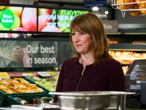 Supporting image for story: Fact check: What has Labour pledged on income tax?