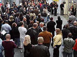 Supporting image for story: Workers back at Yale, queueing for shop jobs
