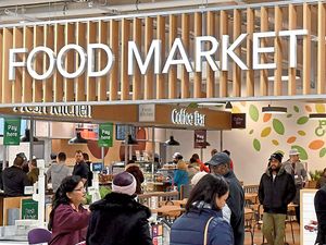 Supporting image for story: Sainsbury's in profit as cafes close