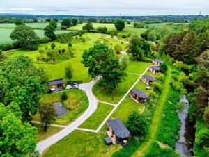 Award Winning Riverside Cabins near Shrewsbury
