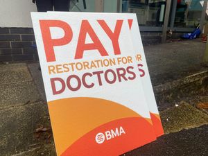 Supporting image for story: Welsh junior doctors begin fresh strike action over pay