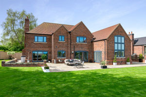 Acorn House enjoys an idyllic, rural location.