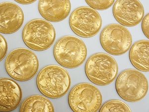 Supporting image for story: Sovereigns sell for thousands at auction