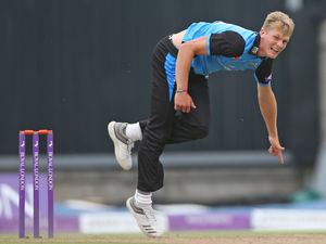 Supporting image for story: Former Shropshire bowler Dillon Pennington signs contract extension with Worcestershire