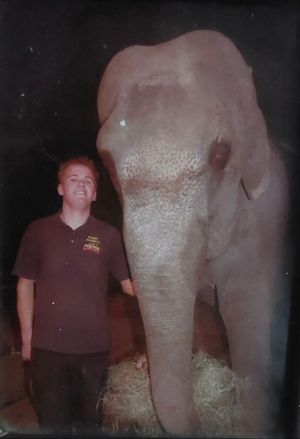 2005 with Elephant he took care of in the Circus