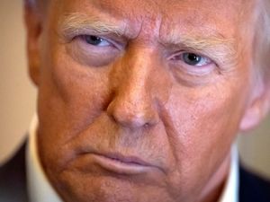 Supporting image for story: Colombia agrees to accepts flights of deported migrants from US