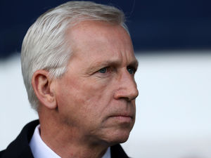 Supporting image for story: West Brom boss Alan Pardew under pressure but safe for now