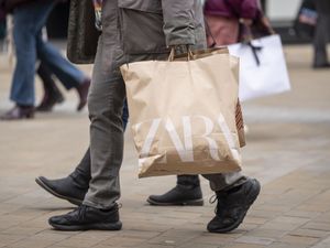 Supporting image for story: Consumer spending slows to lowest growth of the year amid falling confidence