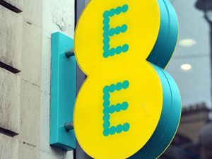 Supporting image for story: EE is extending its six months free Apple Music deal to all pay monthly customers