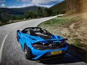 Supporting image for story: McLaren Group denies Audi deal