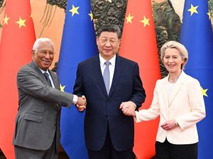 Supporting image for story: Europe and China agree to take action on climate change during tense summit