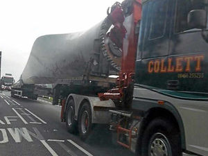 Supporting image for story: Wind turbine convoy causes road chaos
