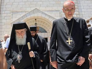 Supporting image for story: Christian patriarchs in rare visit to Gaza after deadly Israeli strike on church