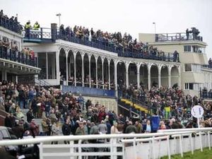 Supporting image for story: Fears as taxi talks held on Ludlow race day