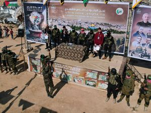 Supporting image for story: Who are the latest hostages freed by Hamas as part of the ceasefire in Gaza?