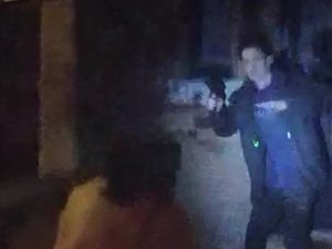 Supporting image for story: Police officer 'thought he was going to die' when gun was pointed in his face