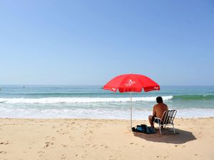 Supporting image for story: Unvaccinated Britons can travel to Portugal without quarantine as rules relaxed